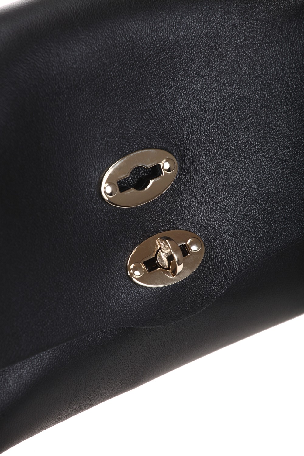 shop ZANELLATO  Borsa: Zanellato postina baby Heritage.
Heritage è caratterizzata dal cocoon touch irresistibile.
Il pellame deriva da pregiate pelli di agnello di origine europea.
Aspetto: ricco, liscio con piccola grana impercettibile al tatto.
Mano: Irresistibilmente morbida, fluida, setosa al tatto.
Evoluzione nel tempo: col passare del tempo le micro grinze naturali della pelle rendono il cocoon effect ancora più evidente.
Dimensioni: Larghezza 19 cm, Altezza 14 cm, Profondità 10 cm.
Luce del manico 7 cm.
Tracolla regolabile.
Composizione: 100% pelle di agnello.
Made in Italy.. 068000 001000 BABY-Z0001 number 2554264